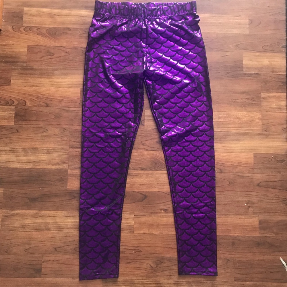NWOT ✨ Fish Scale Sparkle Leggings 💜